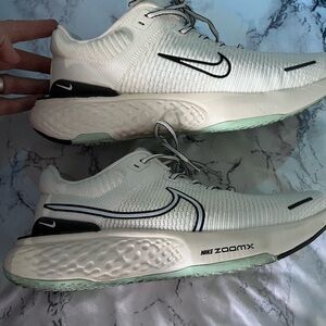 Nike Invincible Running Shoea